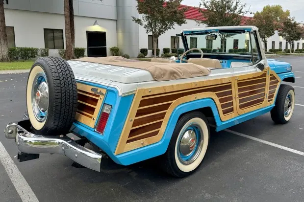 1967 Jeep Jeepster Convertible V6