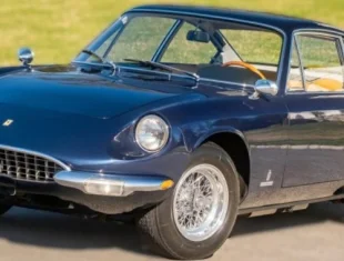 Ferrari 365 GT 2+2