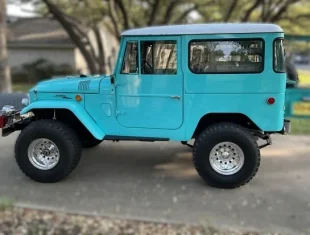 Toyota Land Cruiser FJ40